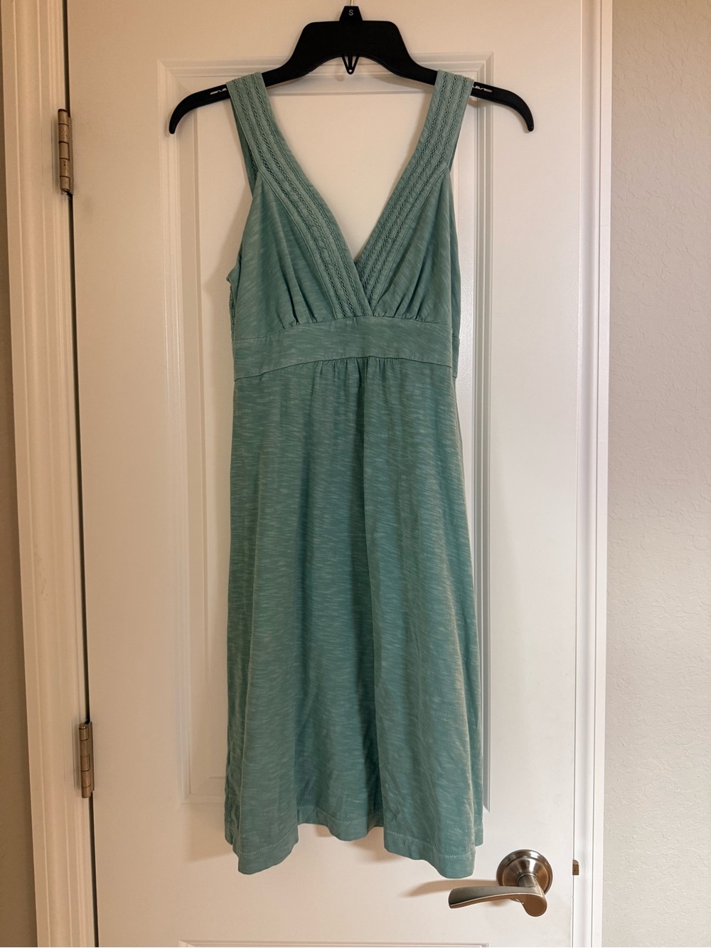 Tommy Bahama Mint Green V-Neck Sleeveless Dress